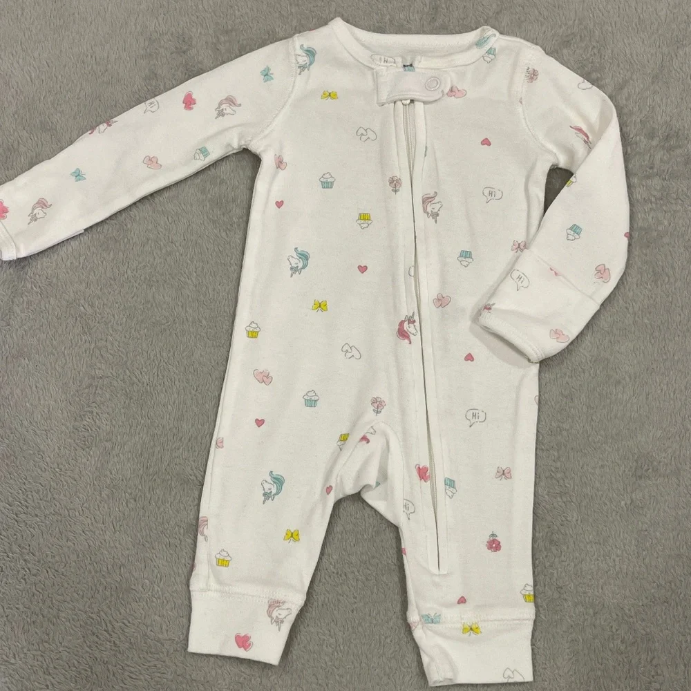 Newborn Baby Bundle Onesies, Pajamas & Hats 10+ Pieces